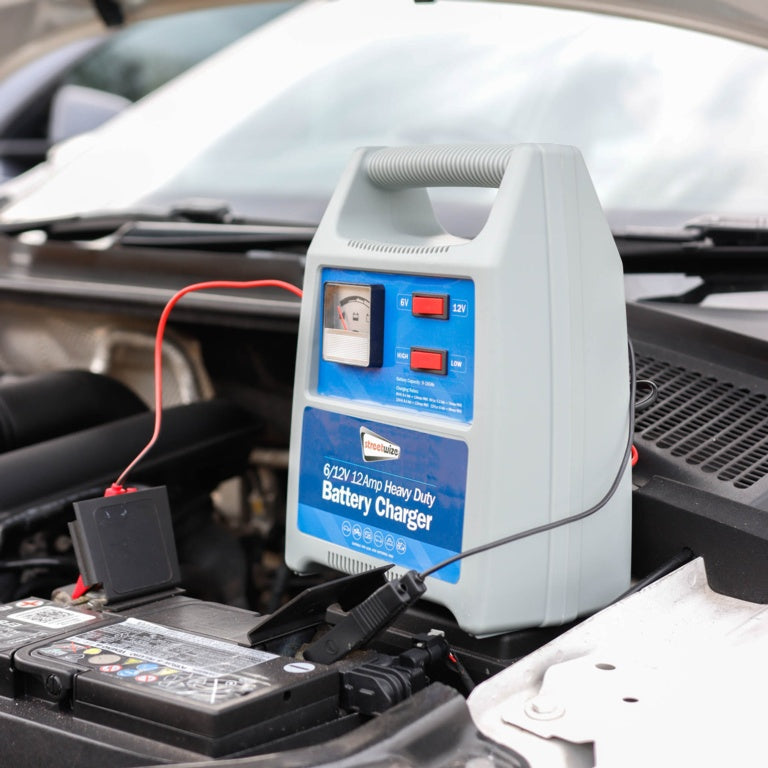 Streetwize Battery Charger - Plastic Case 6/12V 12 Amp