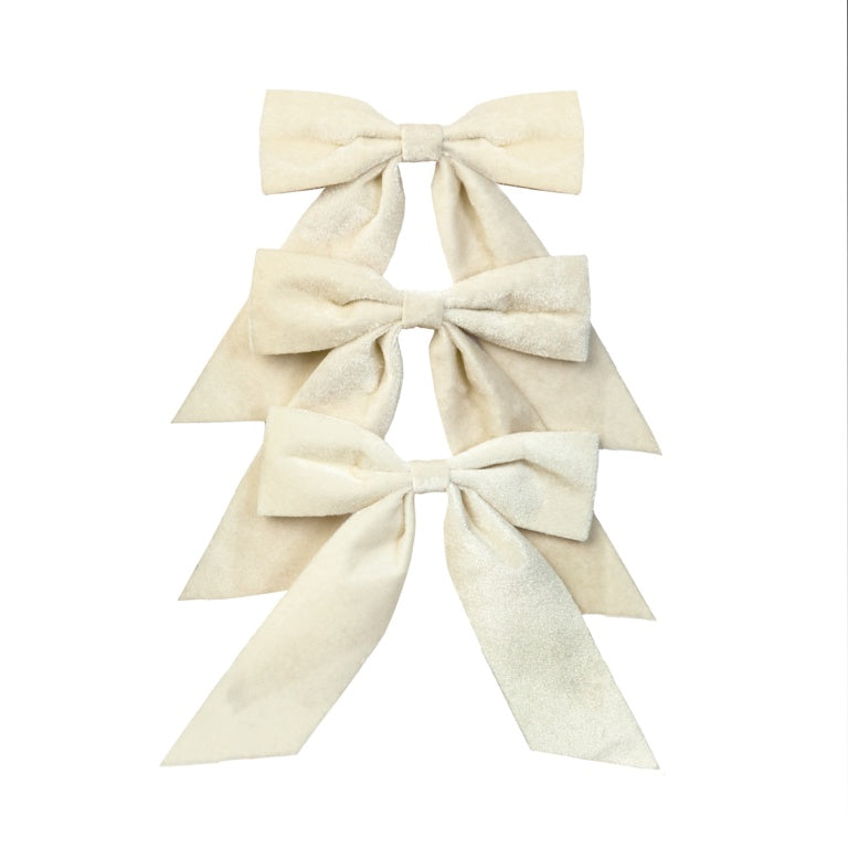 Premier Ivory Bows On Backing Card 15cm 3 Piece