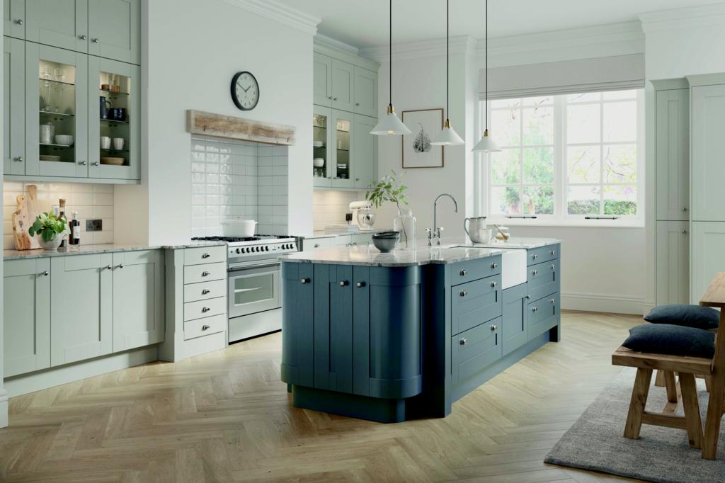 Chippendale Timber Shaker Kitchen 11 Piece Layout Example