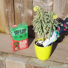 Gránulos de barrera de defensa ecofectiva contra babosas