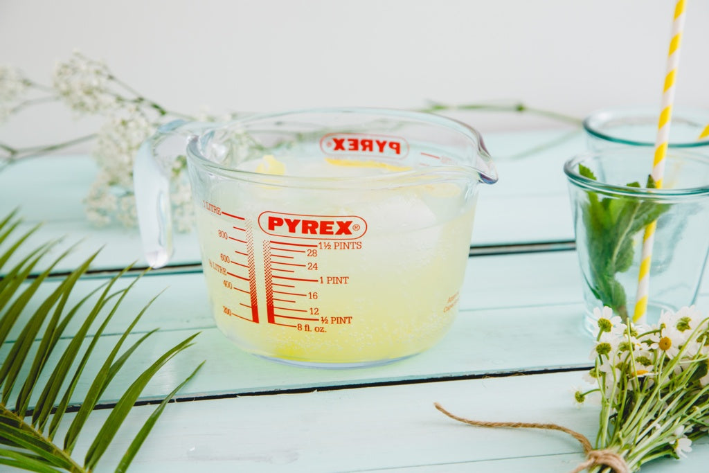 Pyrex Classic Measuring Jug