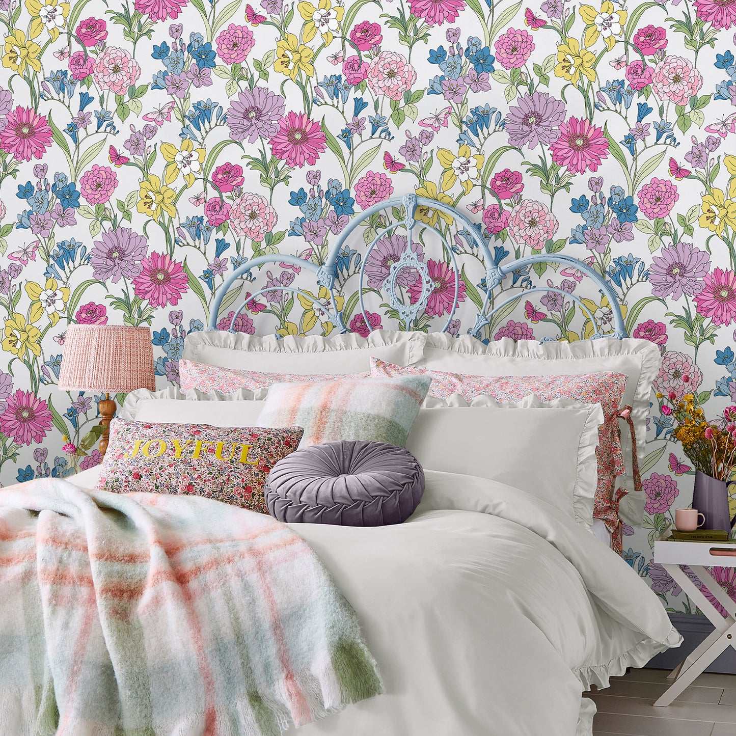 Laura Ashley Gilly Multi Wallpaper (119846)