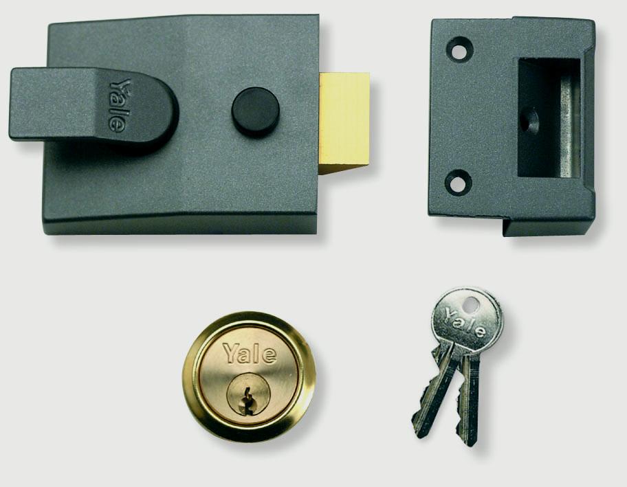 Yale Deadlocking Standard Nightlatch Security Lock