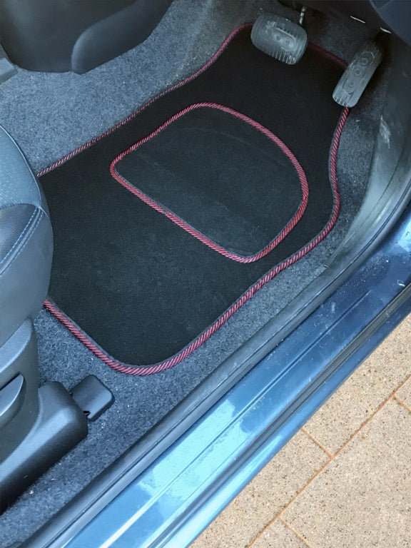 Streetwize Velour Carpet Mat Set with Coloured Binding - 4 Piece Black/Red