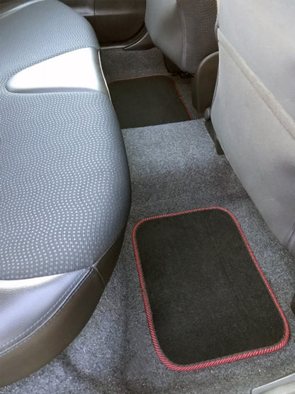 Streetwize Velour Carpet Mat Set with Coloured Binding - 4 Piece Black/Red