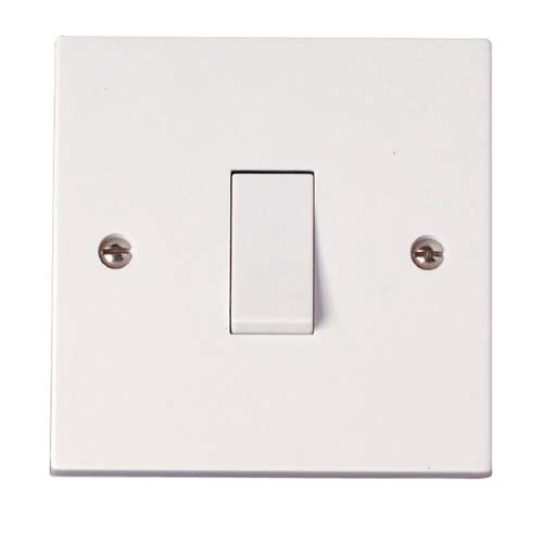 Dencon 10A 1 Gang 2 Way Switch vers BS3676 pré-emballé