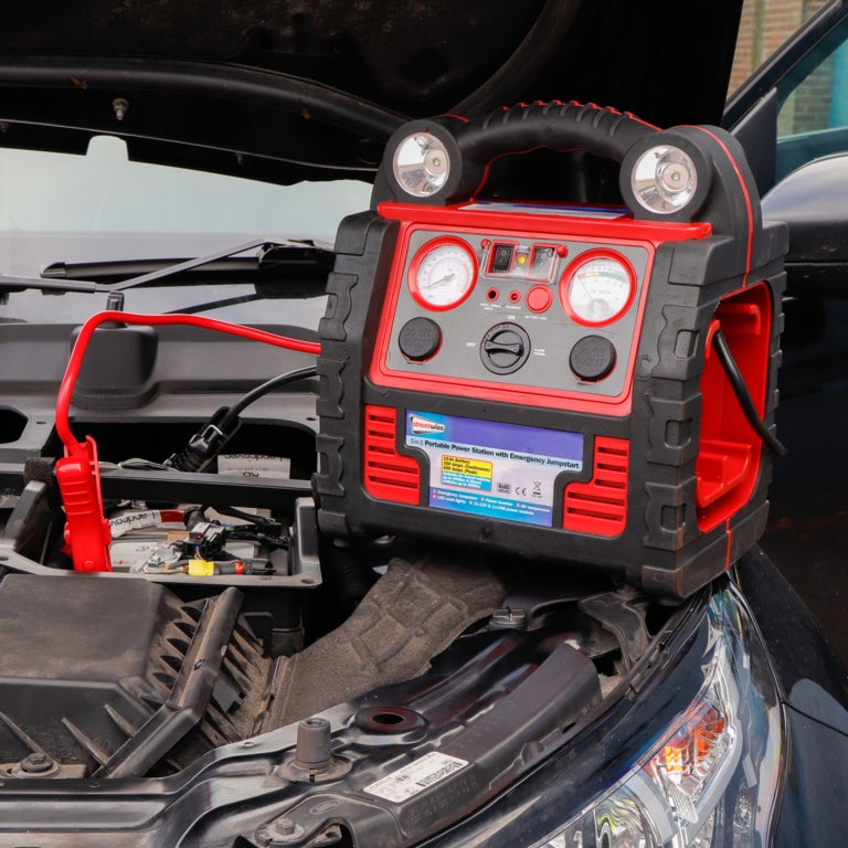 Streetwize 6 in 1 Power Pack With Lights 12v