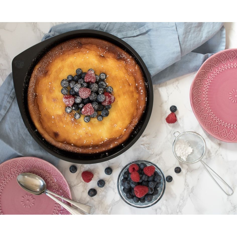 Pyrex Magic Cake Pan