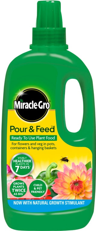 Miracle-Gro® Improved Pour & Feed