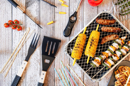 Spatule à barbecue Chef Aid avec bord dentelé