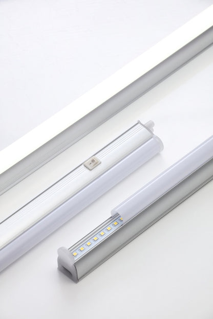 Culina Legare LED Under Cabinet Aluminium Link Light