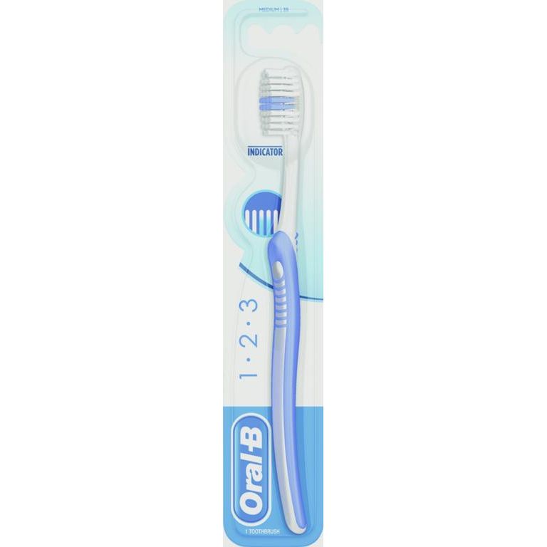 Oral B Indicator Plus 35 Manual Toothbrush
