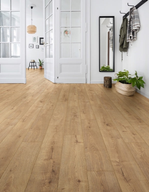 Kronospan Sundance Oak W/R Laminate Floor 8mm