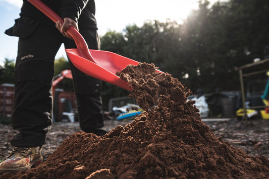 Red Gorilla Shovel With 101cm Red Handle