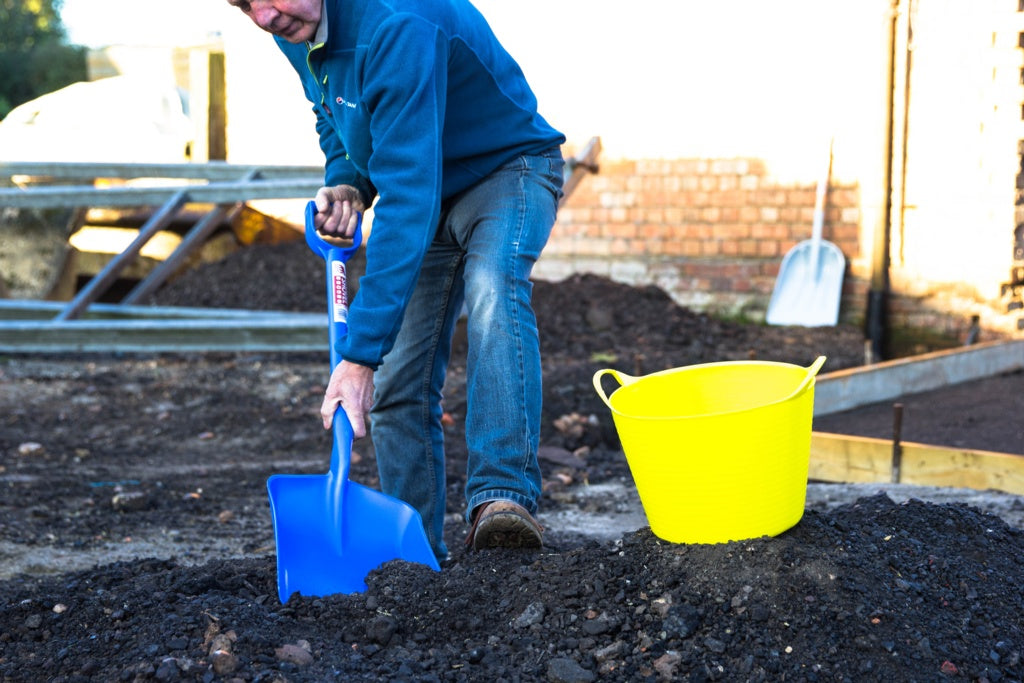 Red Gorilla Shovel With 101cm Blue Handle