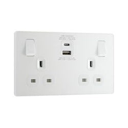 BG 13a 2g Plastic Switched Socket With 1x USB-QC A 27W 1 x USB-PD C 30W