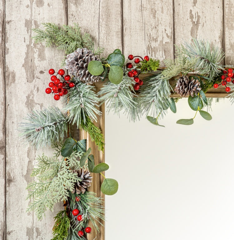 Premier Cone, Berry & Eucalyptus Garland