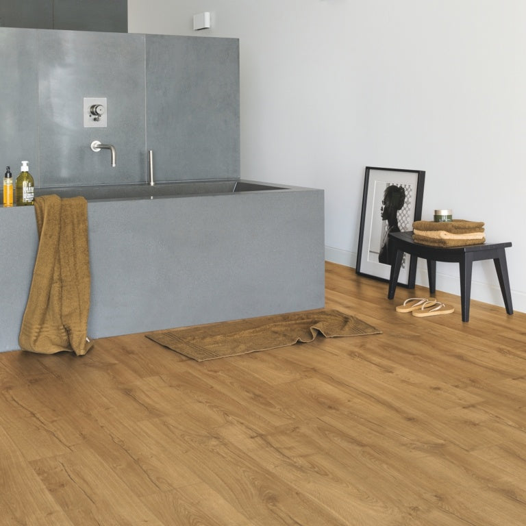 Suelo laminado natural Quickstep Classic Oak