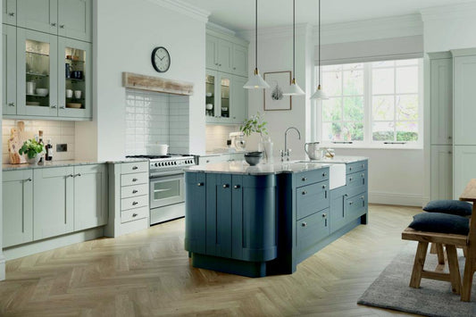 Chippendale Timber Shaker Kitchen 11 Piece Layout Example