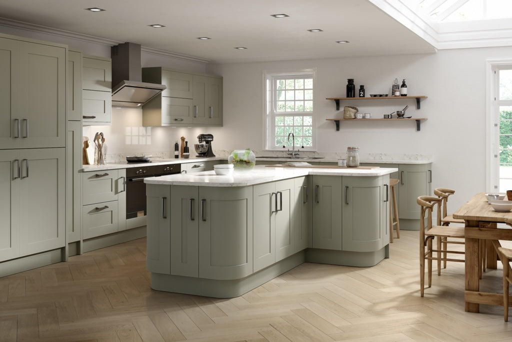 Chippendale Elegant Painted Kitchen 11 Piece Layout Example