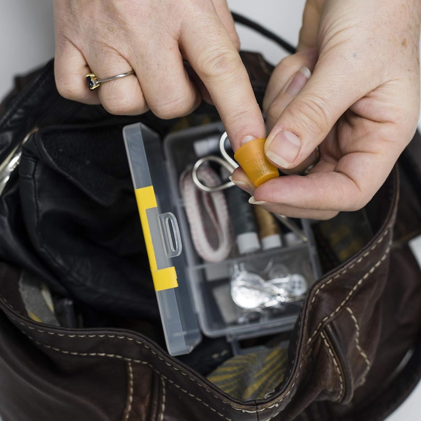 Korbond Sewing Kit PVC Case 15 Piece