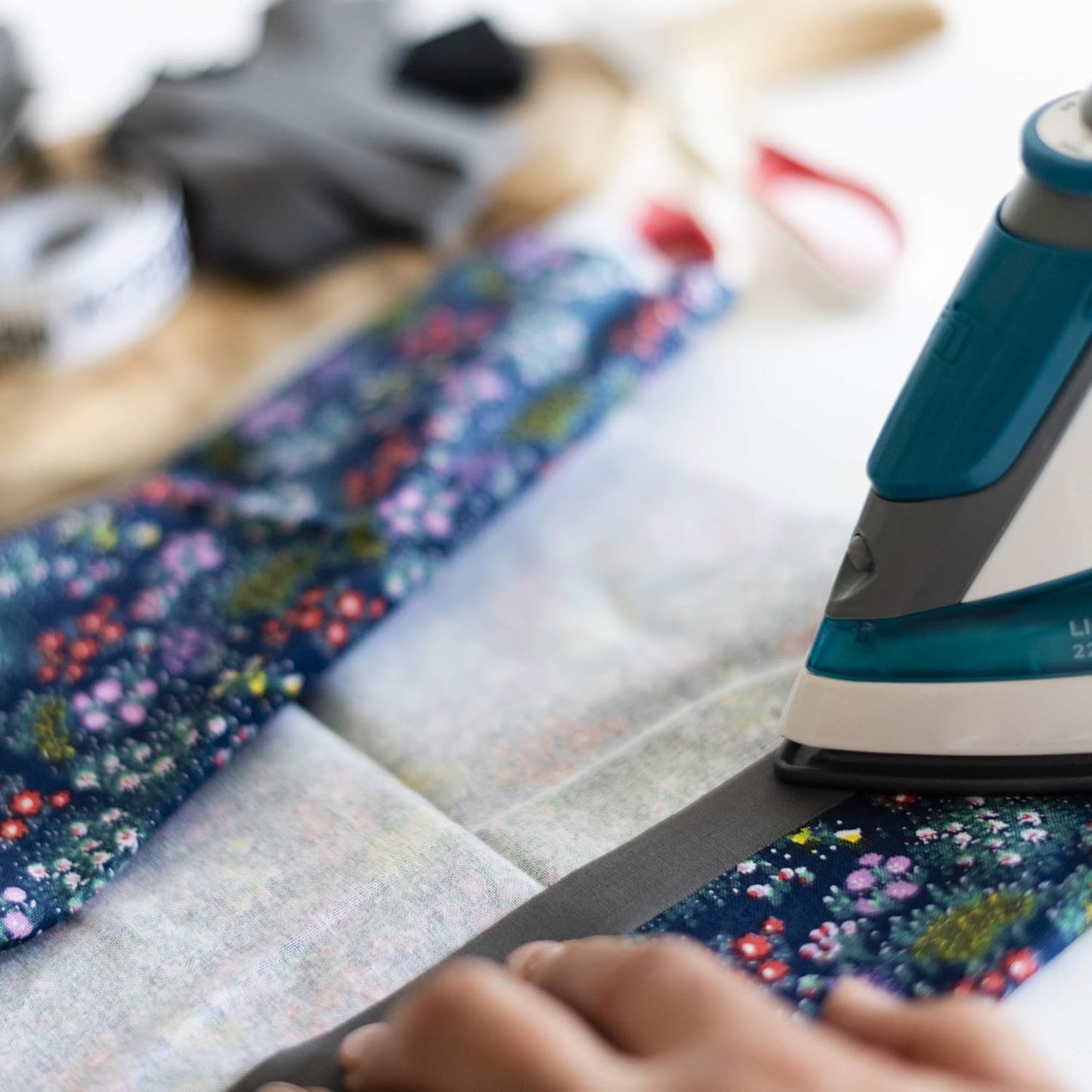 Korbond Hemming Tape Black & Grey 6m