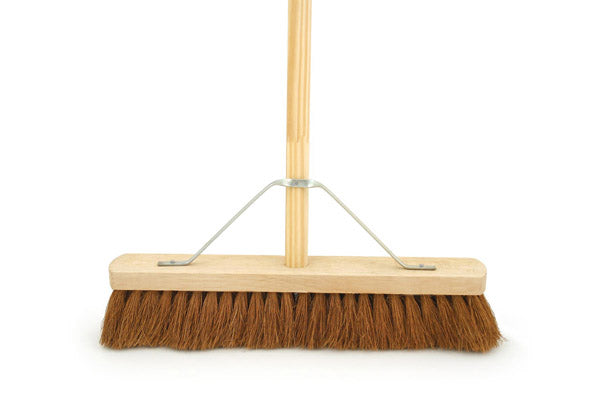 Hill Brush Natural Platform Brush With Handle