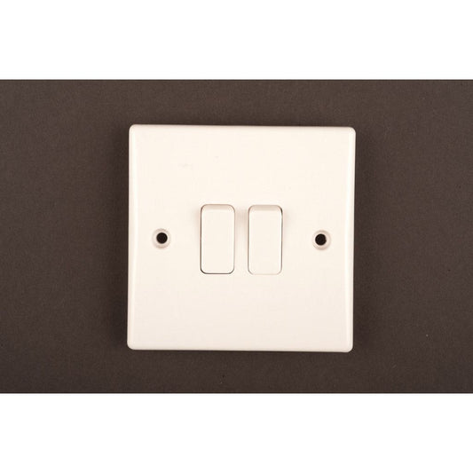 Interruptor Dencon Slimline 10A 2G de 2 vías según BS3676