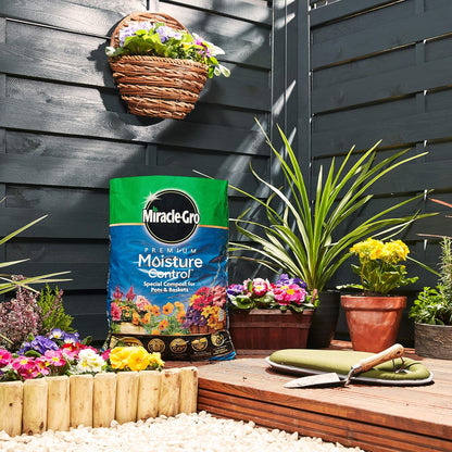 Miracle-Gro® Moisture Control Peat Free Compost