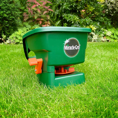 Miracle-Gro® Handy Spreader
