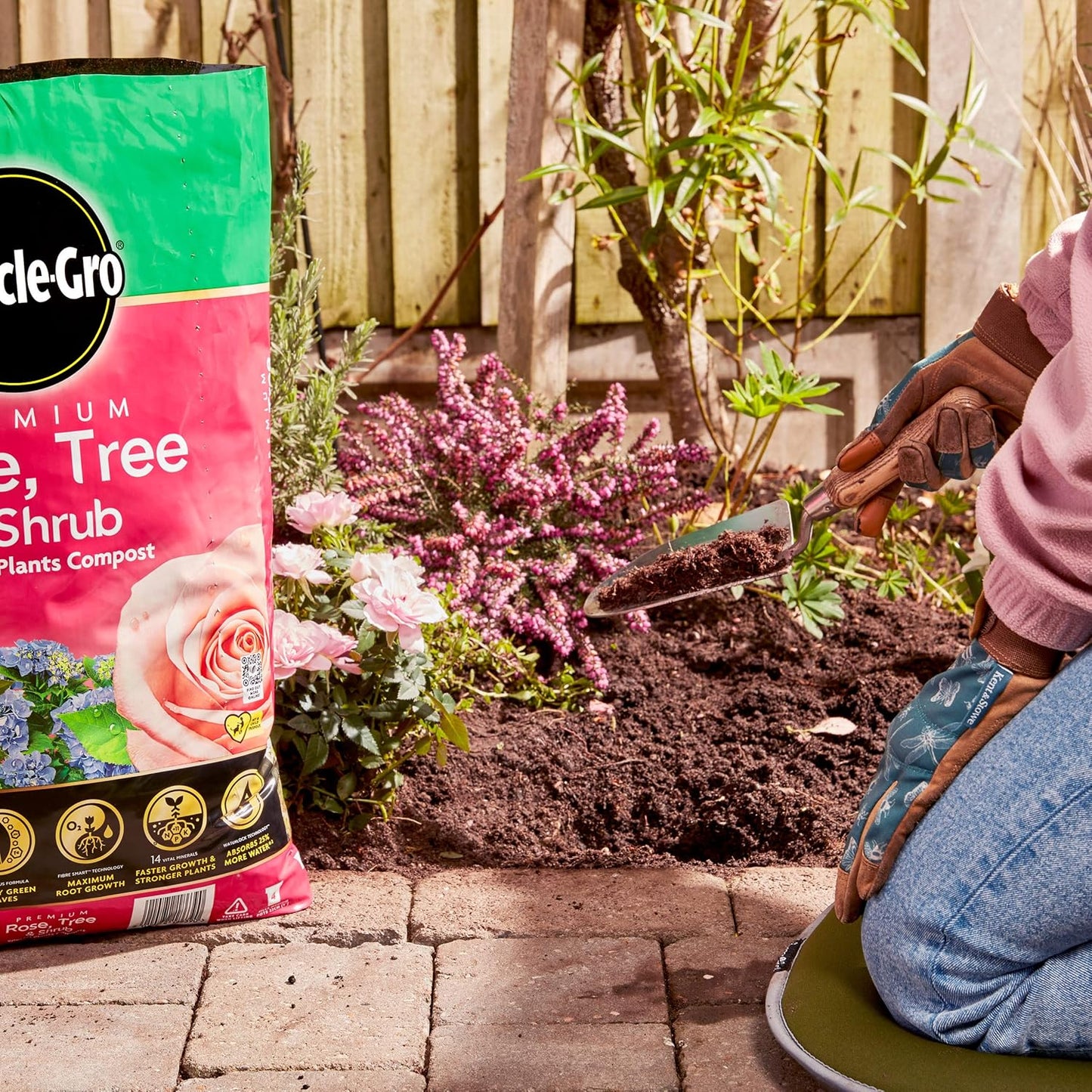 Miracle-Gro® Peat Free Rose, Tree & Shrub Compost