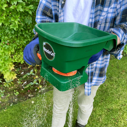 Miracle-Gro® Handy Spreader