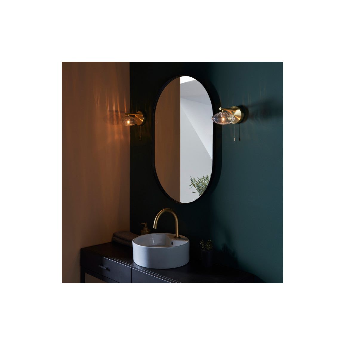 Albion Wall Light - Brushed Brass