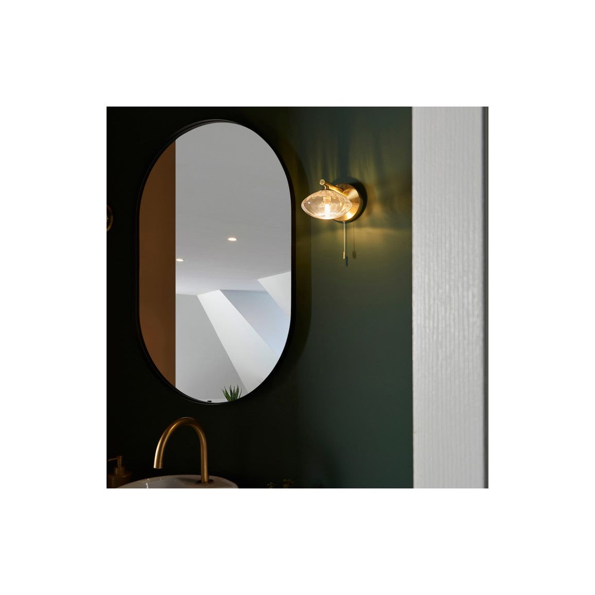 Albion Wall Light - Brushed Brass