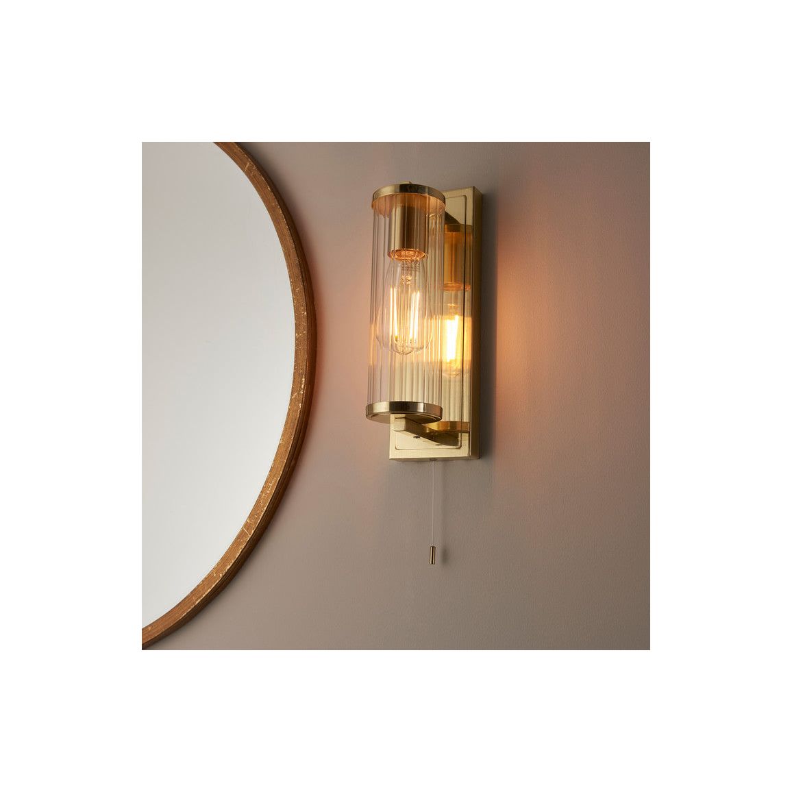 Lawrence Wall Light - Brushed Brass