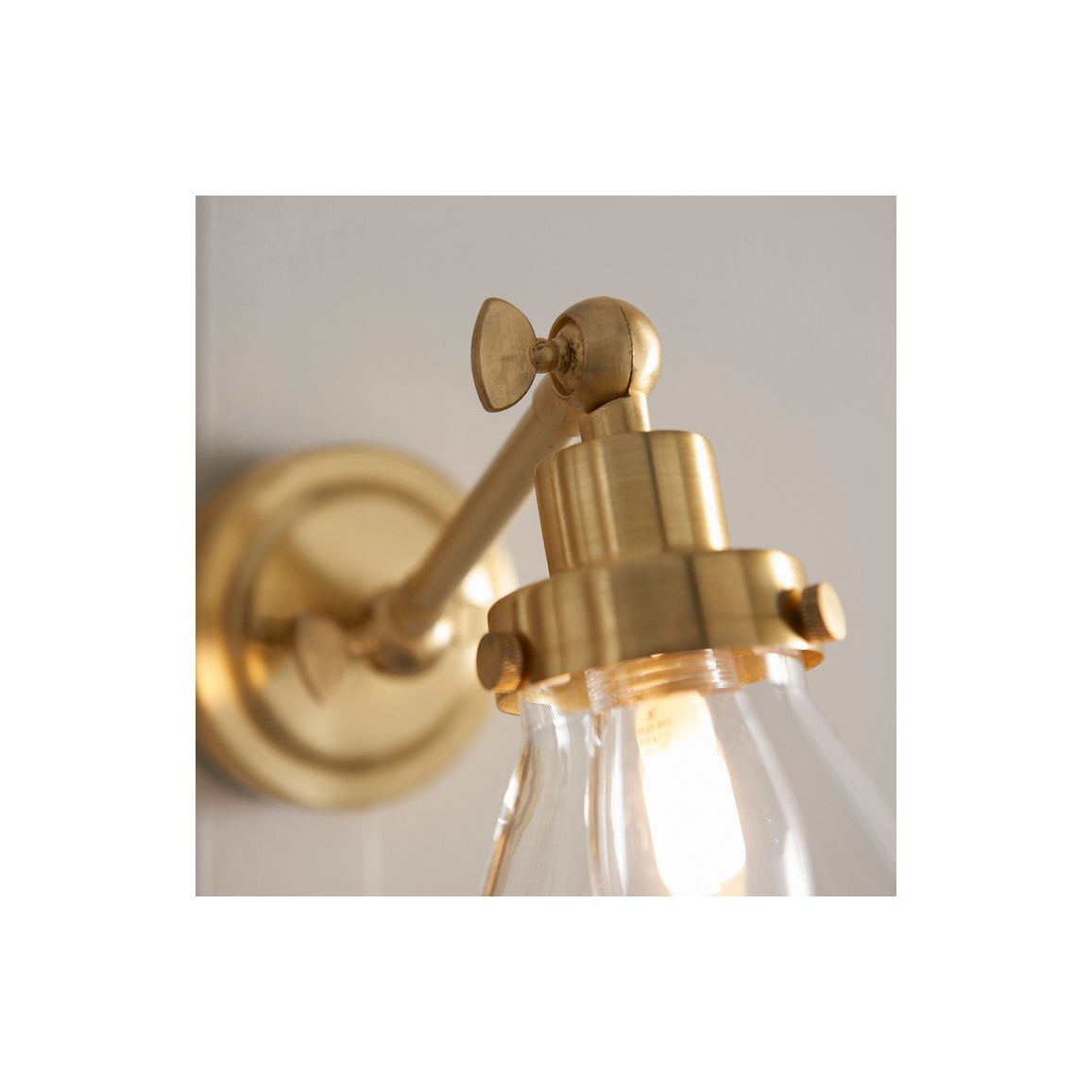 Dundalk Wall Light - Brushed Brass