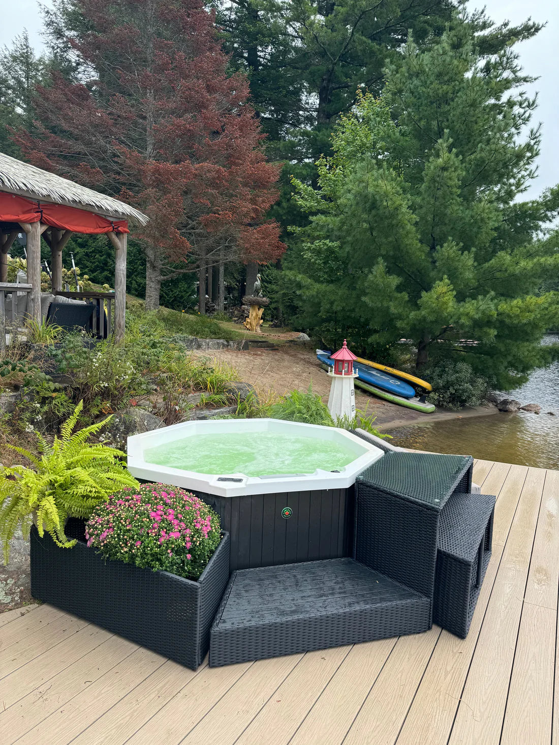 Canadian Spa Muskoka 14-Jet 4-Person Spa