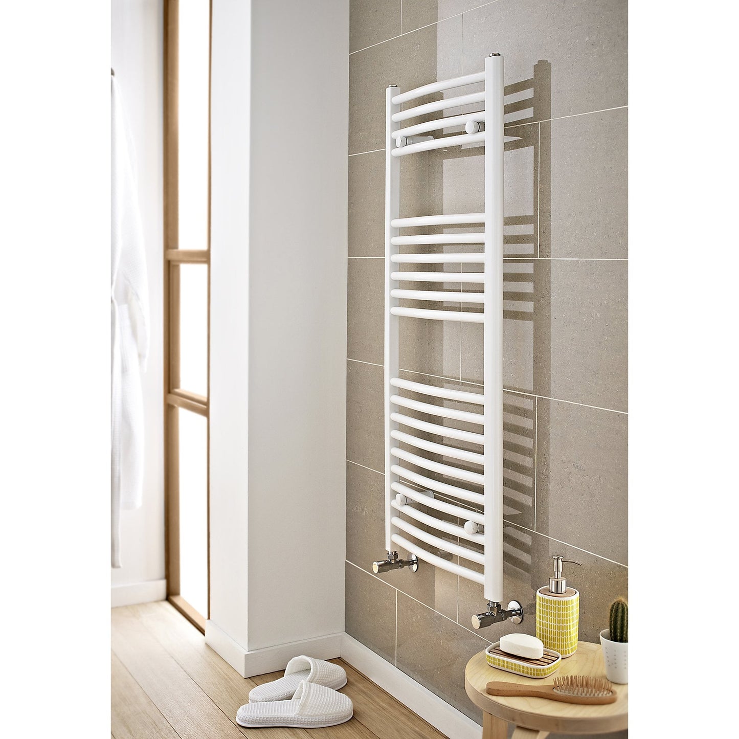 Curved Towel Rail 400mm x 1200mm White