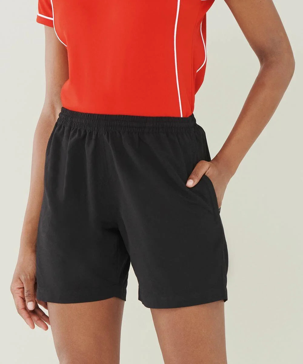 Finden  Hales Female Short Black