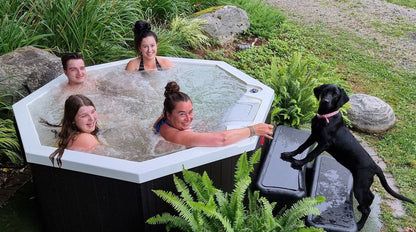 Canadian Spa Muskoka 14-Jet 4-Person Spa
