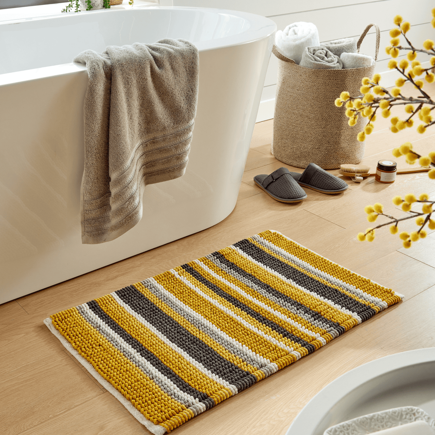 Padstow Super Soft Absorbent Stripe Bathmat 50 x 80 cm Quick-Drying Anti-Slip Durable Bathroom Accessory by OLIVIA ROCCO
