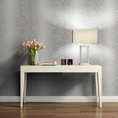 Muriva Leopard Skin Silver Wallpaper (168501)