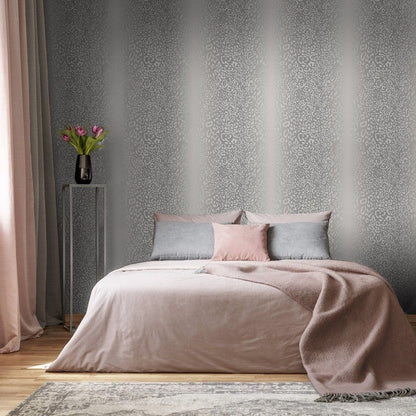 Muriva Leopard Skin Silver Wallpaper (168501)