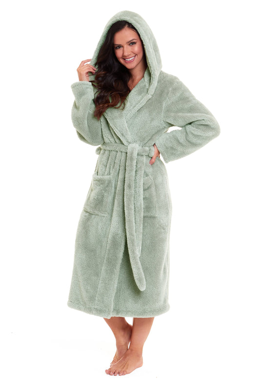 Sage Green Super-Soft Fleece Dressing Gown for Women Extra-Long Velvet Touch Ladies Robe Ultimate Comfort Multiple Sizes UK 8-22 by Daisy Dreamer