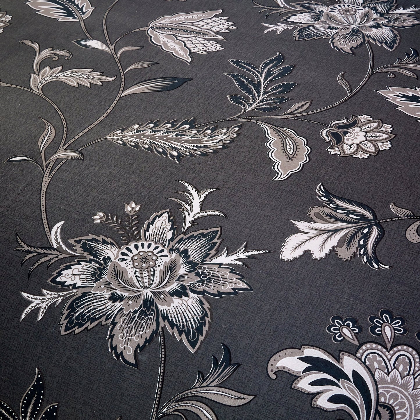 Shimla Duvet Cover Set Easy Care Quilt Covers with Pillowcases Super Soft Reversible Bedding Bed Linen Sets by OLIVIA ROCCO